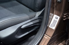 2014款 1.6L 自动 尊贵版