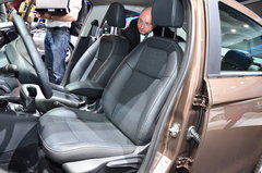 2014款 1.6L 自动 尊贵版