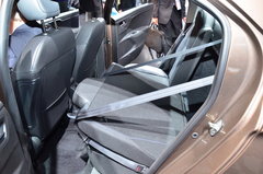 2014款 1.6L 自动 尊贵版