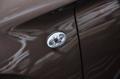 2014款 1.6L 自动 尊贵版