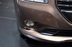 2014款 1.6L 自动 尊贵版