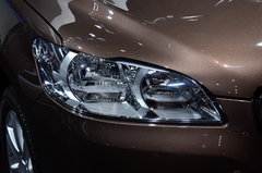 2014款 1.6L 自动 尊贵版