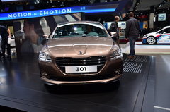 2014款 1.6L 自动 尊贵版