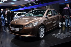 2014款 1.6L 自动 尊贵版