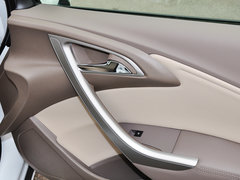 2013款 GT 1.6L 自动 时尚型