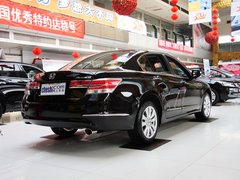 广汽本田  2.4L 自动 车辆右侧尾部视角