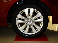 2013款 2.4L 自动 PE