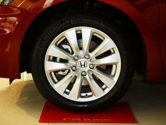 2013款 2.4L 自动 PE