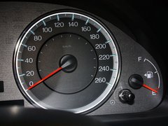 2013款 2.4L 自动 PE