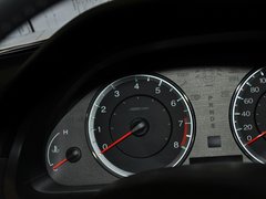 2013款 2.4L 自动 PE