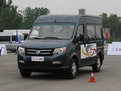 2012款 3.0T 手动 长轴高顶领尊版