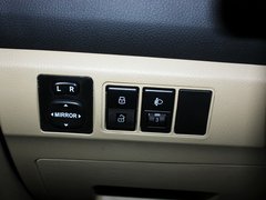 2012款 1.5T 手动 两驱精英型 5座