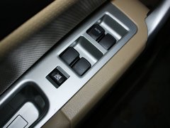 2012款 1.5T 手动 两驱精英型 5座