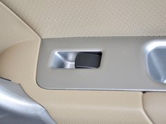 2012款 1.5T 手动 两驱精英型 5座