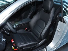 奔驰(进口)  E260 1.8T AT 驾驶席座椅前45度视图