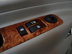 2012款 2.0T 手动 汽油公务型 7座