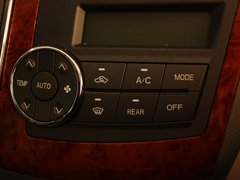 2012款 2.0T 手动 汽油公务型 7座