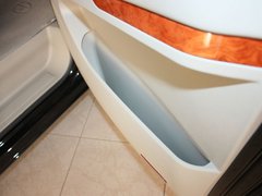 2012款 2.0T 手动 汽油公务型 7座