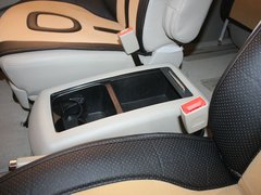 2012款 2.0T 手动 汽油公务型 7座