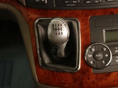 2012款 2.0T 手动 汽油公务型 7座