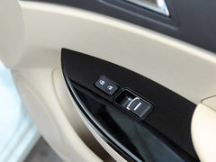 比亚迪G6 2012款 1.5T DCT 尊贵型
