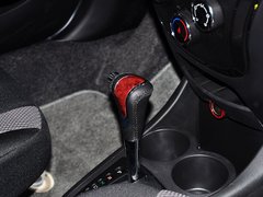 2012款 1.5L 自动 尊贵型