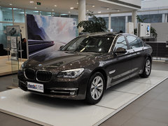 2013款 730Li 3.0L 领先型