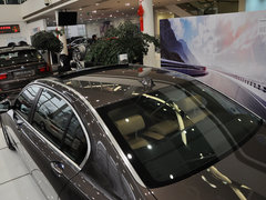 2013款 730Li 3.0L 领先型