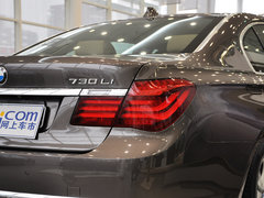2013款 730Li 3.0L 领先型