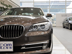 2013款 730Li 3.0L 领先型