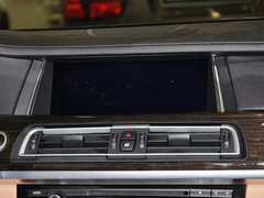 2013款 730Li 3.0L 领先型