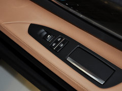 2013款 730Li 3.0L 领先型
