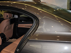 2013款 730Li 3.0L 领先型