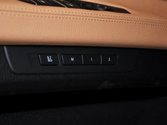 2013款 730Li 3.0L 领先型
