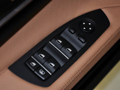 2013款 730Li 3.0L 领先型