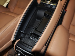 2013款 730Li 3.0L 领先型