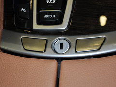 2013款 730Li 3.0L 领先型