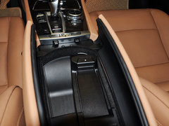 2013款 730Li 3.0L 领先型