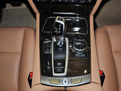 2013款 730Li 3.0L 领先型
