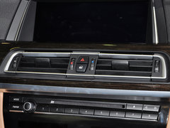 2013款 730Li 3.0L 领先型