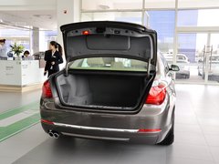 2013款 730Li 3.0L 豪华型
