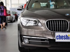 2013款 730Li 3.0L 豪华型