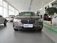 宝马(进口)  730Li 3.0L 车头正面视角