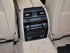 2013款 730Li 3.0L 豪华型