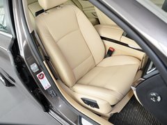 2013款 730Li 3.0L 豪华型