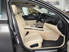 2013款 730Li 3.0L 豪华型