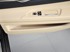 2013款 730Li 3.0L 豪华型