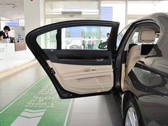 2013款 730Li 3.0L 豪华型