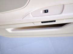 2013款 730Li 3.0L 豪华型