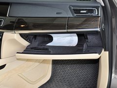 2013款 730Li 3.0L 豪华型